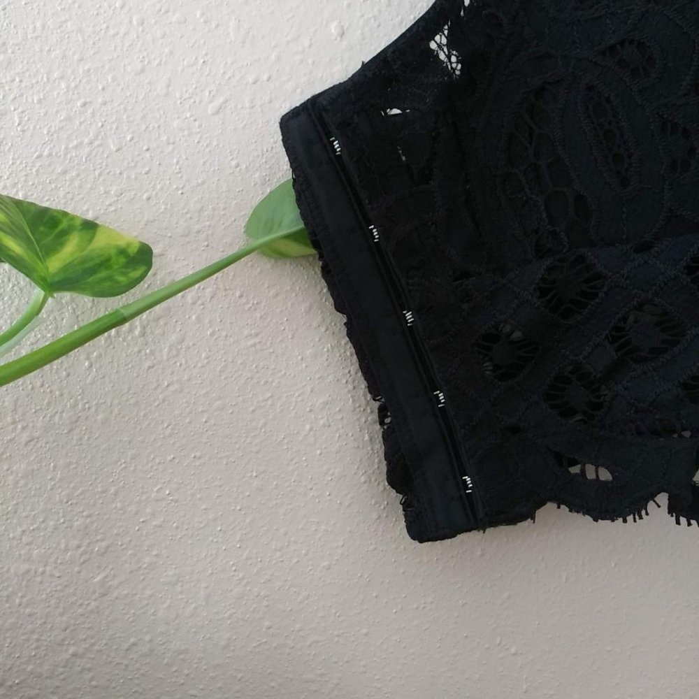 Black Crochet Lace Bralette - Picture 4 of 5